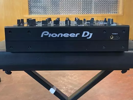 Pioneer DJ DJM-A9 2